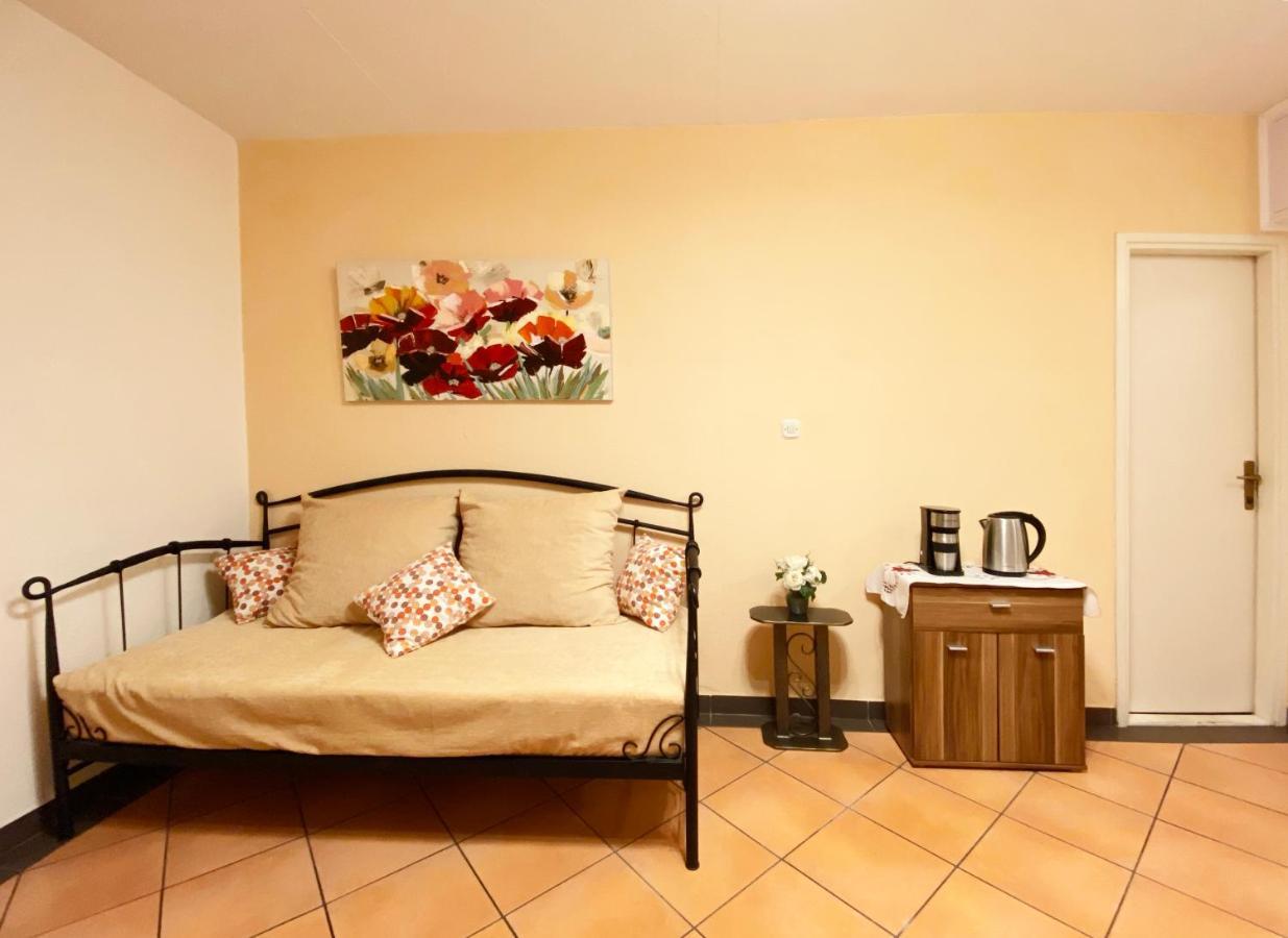 Apt Lavender On Nincevica St- 1 Bedroom Apt 5 Min To The Old Town Of Split Zewnętrze zdjęcie